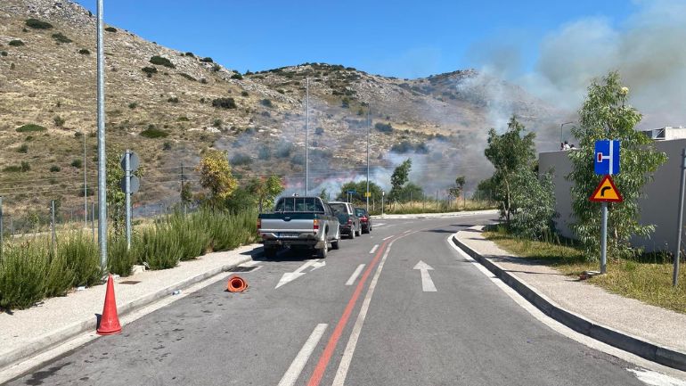 Υπό έλεγχο η φωτιά στη Χαλκίδα